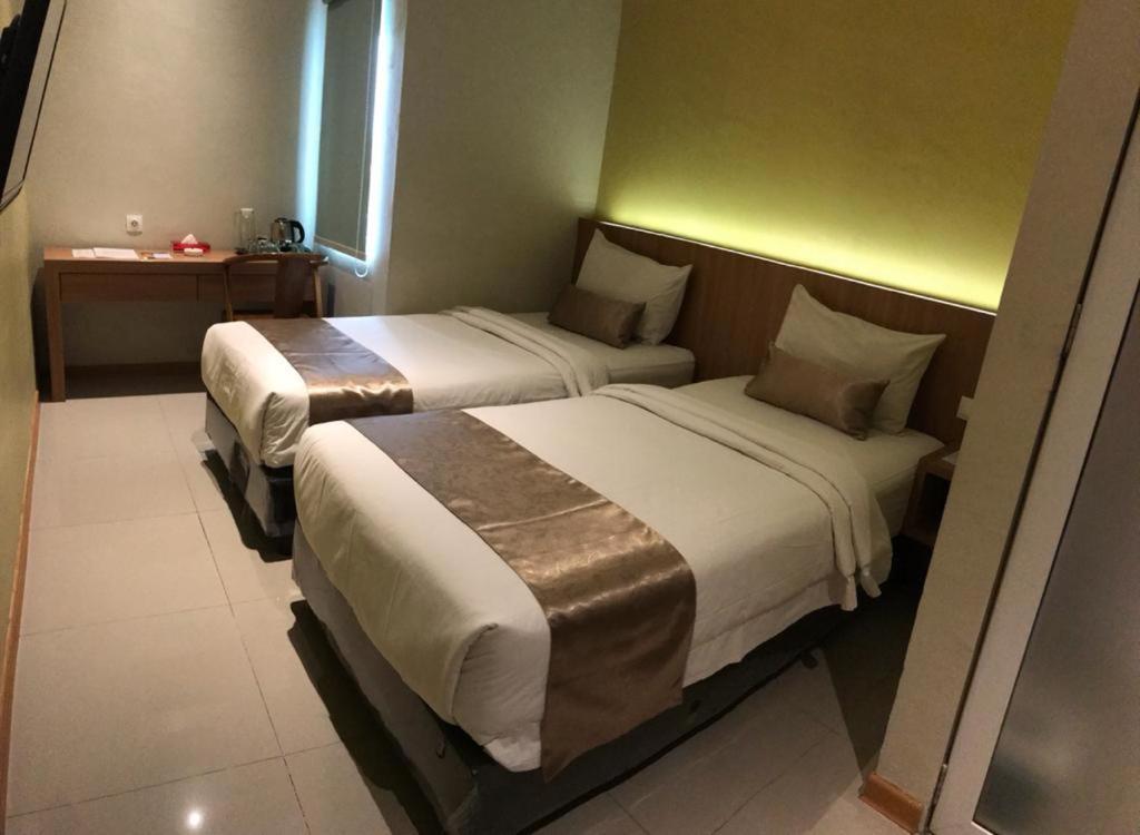 Deli Hotel Medan Zewnętrze zdjęcie