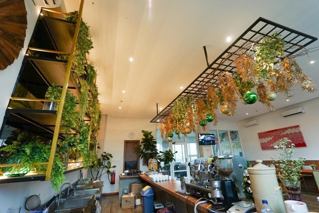 Deli Hotel Medan Zewnętrze zdjęcie