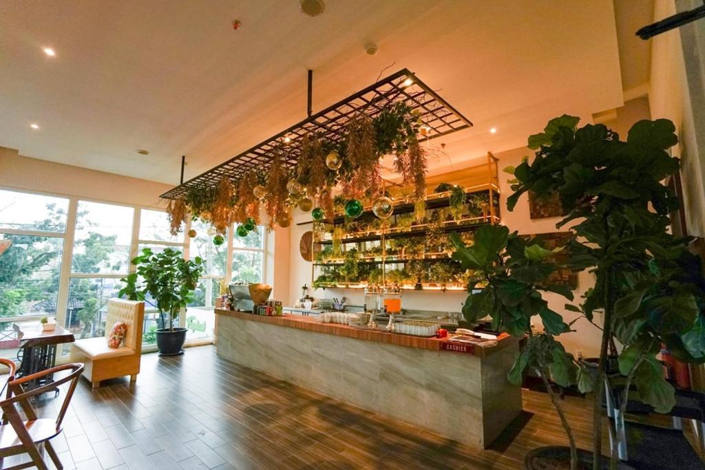 Deli Hotel Medan Zewnętrze zdjęcie